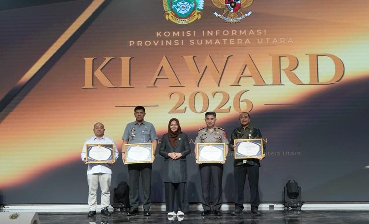 Apresiasi Kinerja Keterbukaan Informasi, Kapolda Sumut Raih Achievement Person di KI Award 2026