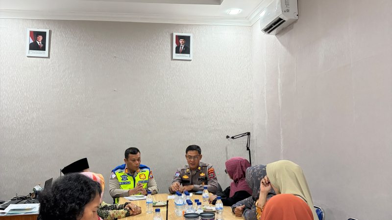 Sat Lantas Polres Pematangsiantar Ngopi Bareng Jalin Komunikasi dengan Komunitas Majelis Taklim