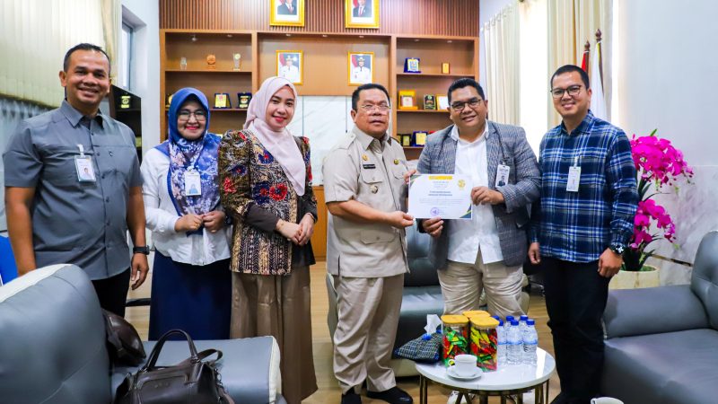 Wali Kota Didampingi Kabag Perekonomian dan Sumber Daya Alam Sambut Silaturahmi Area Manager BSI Pematangsiantar dan Jajaran