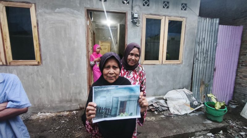 34 Tahun Tempati Rumah Tak Layak, Nuhayani Lega Huniannya Direnovasi Wali Kota Rico Waas
