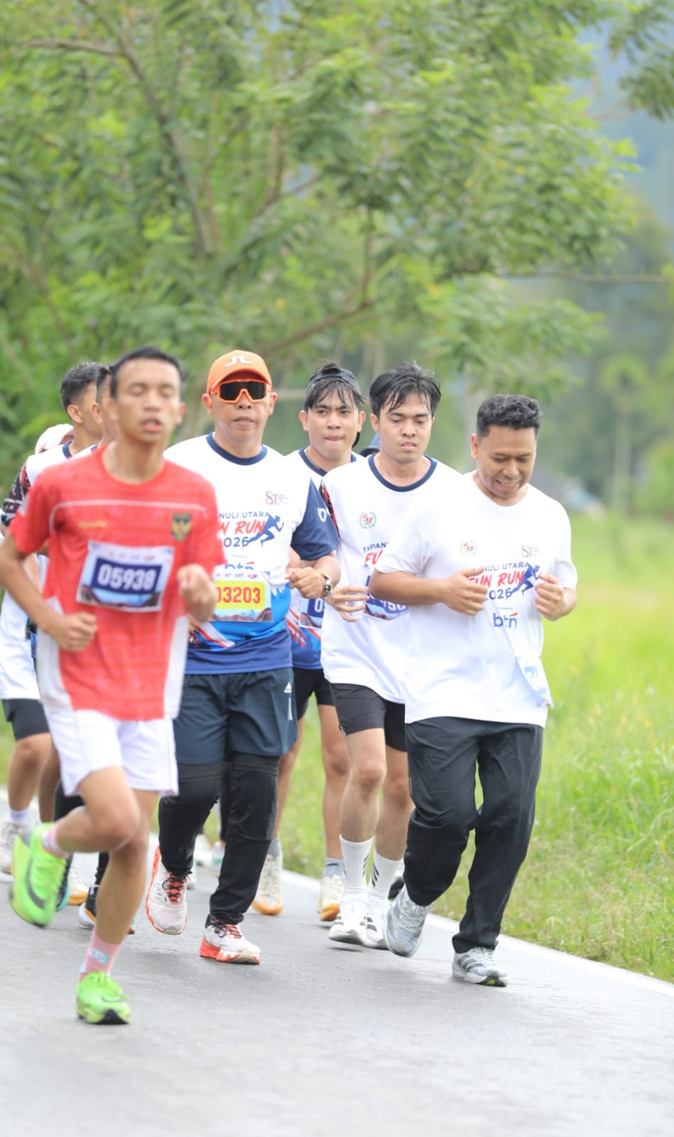 ‎Gelorakan Gaya Hidup Sehat dan Ekonomi Daerah, Bupati Taput Tuntaskan Fun Run 7K HUT ke-81
