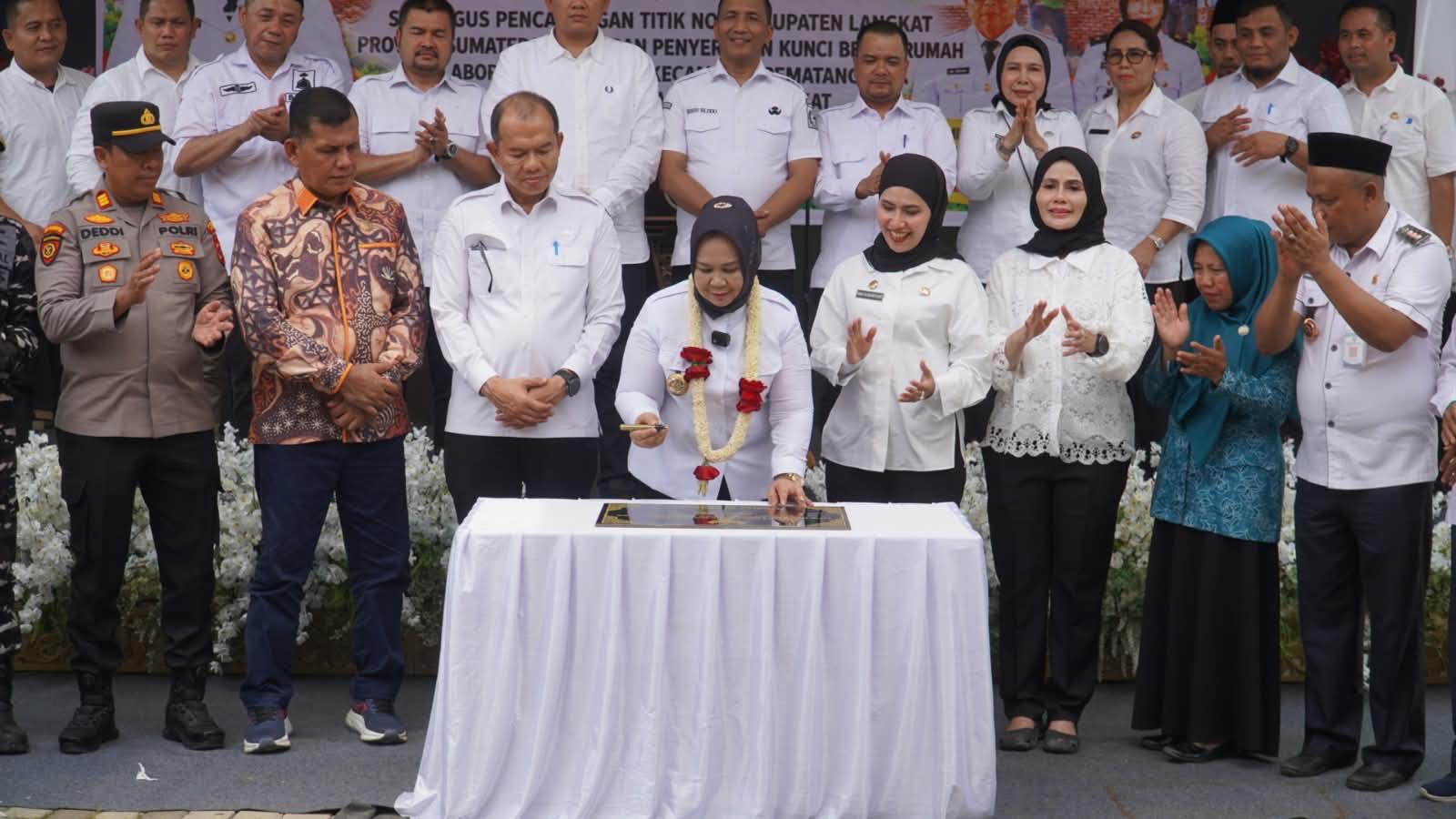 Dari Titik Nol Pematang Jaya, Plt. Bupati Langkat Tiorita Kucurkan Puluhan Miliar dan Bantuan Masyarakat
