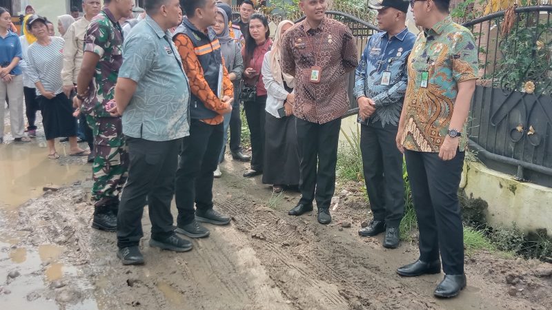 Rico Waas Pastikan Pipanisasi PDAM Griya Kencana Rampung, Jalan, Drainase dan Lampu Jalan Jadi Perhatian