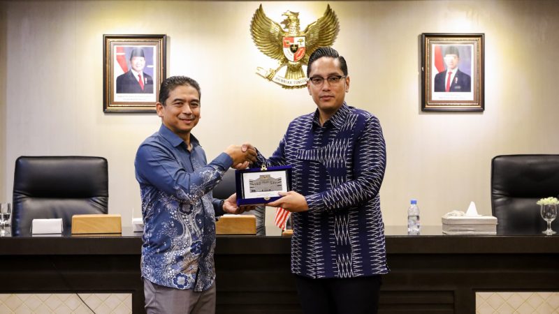 Di Bawah Kepemimpinan Rico Waas, Medan Raih Tiga Penghargaan Nasional Lewat Inovasi QRESTO