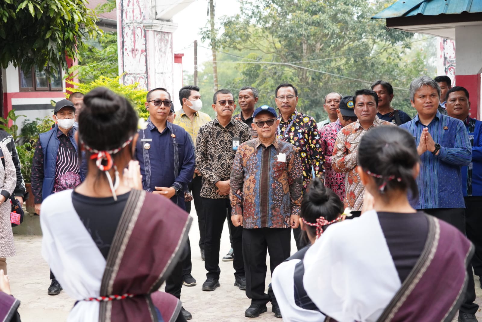 ‎Pemkab Taput Dampingi Mendikdasmen Tinjau Sekolah dan Gelar Dialog Pendidikan