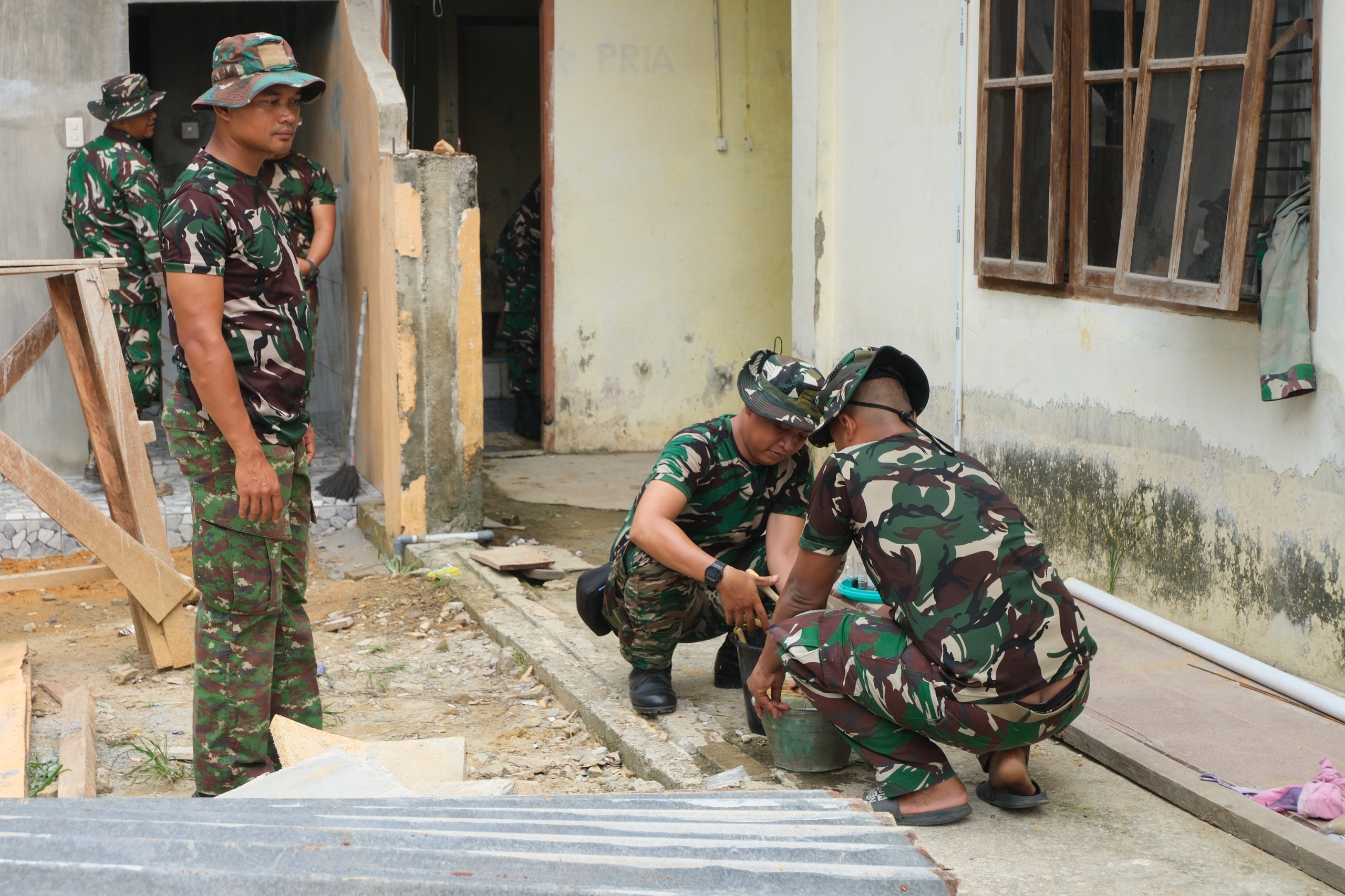 Wujud Pengabdian kepada Masyarakat, Yon TP 956/SBA Rawat Fasilitas Gereja di Torgamba