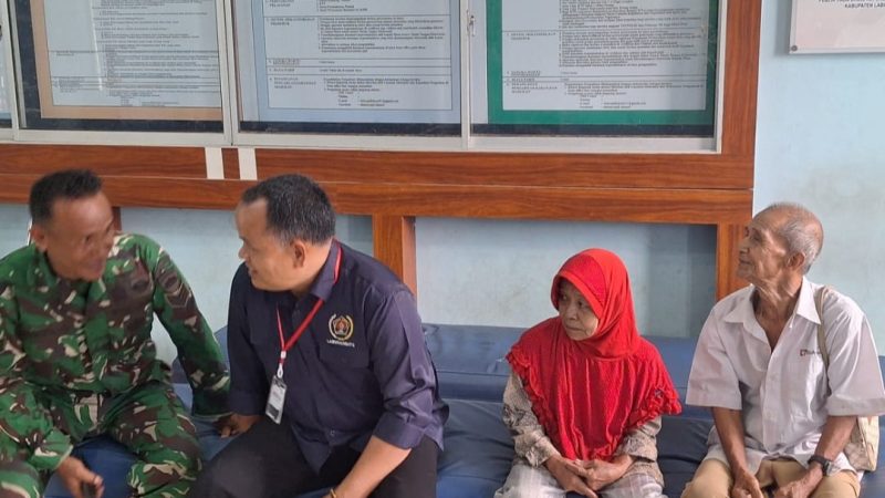 Tak Hanya Bedah Rumah, Satgas TMMD ke-130 Bantu Tukirin Pulihkan Identitas Kependudukan