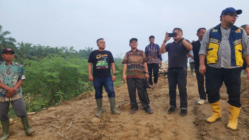 Perjuangkan Aspirasi Masyarakat, Plt Bupati Langkat Tiorita Dorong Perbaikan Tanggul Paya Bunder