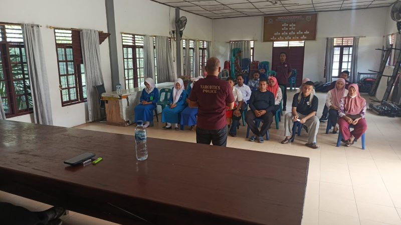 Satgas TMMD ke-130 Kodim 0209/Labuhanbatu Gelar Penyuluhan Bahaya Narkoba di Desa Aek Batu