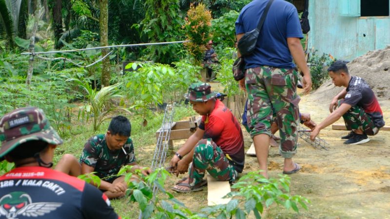 Fokus Pembangunan Hunian Layak, Satgas TMMD ke-130 Mulai Pengerjaan Pondasi Rumah Suroto
