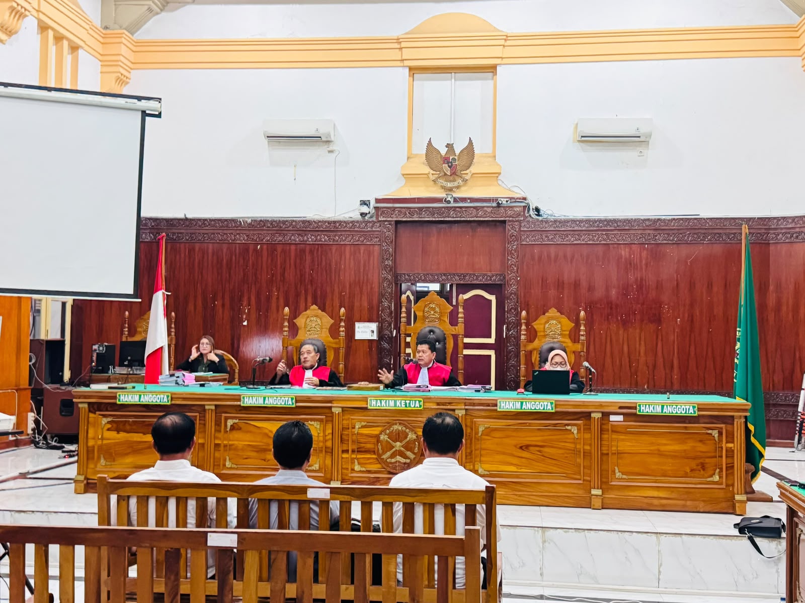 Bupati Nias Mangkir Saat Diperksa JPU Sebagai Saksi