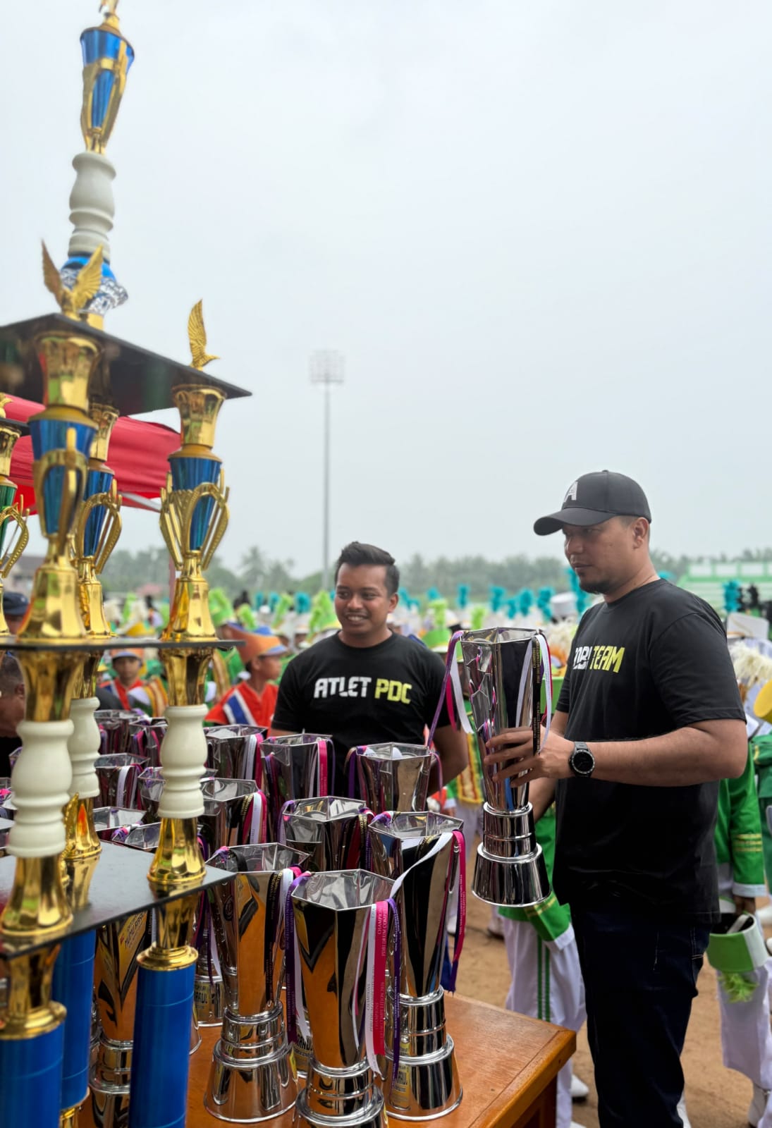 Diinisiasi PDBI,Bupati Inhu Buka Kompetisi Drumband Se Inhu 
