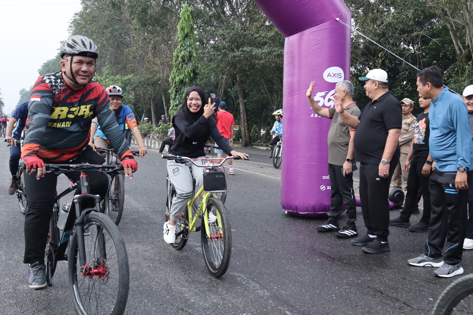 Bupati Asahan Bersama Ketua DPRD Lepas 420 Peserta Gowes Taruna Cycle