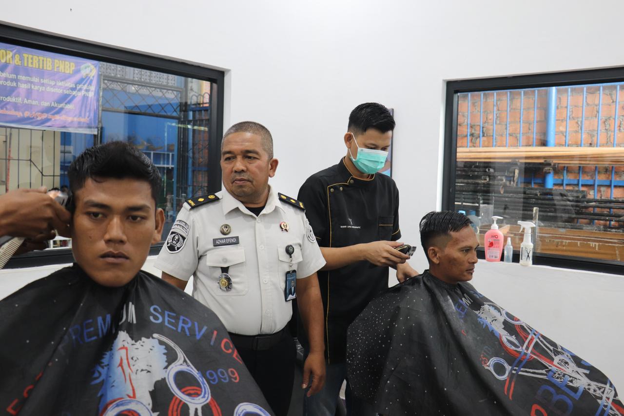 Lapas Rantauprapat Bekali Warga Binaan Keterampilan Barbershop, Siapkan Bekal Usaha Setelah Bebas