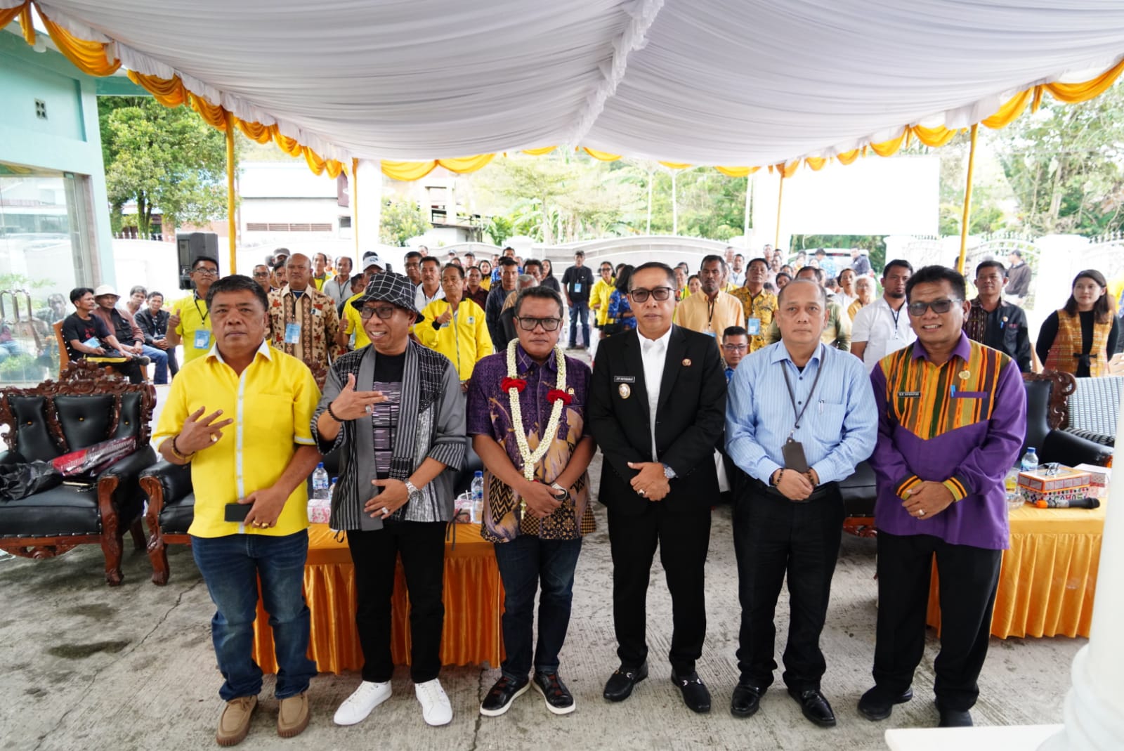 Bupati Taput Pimpin Upacara Hari Sumpah Pemuda ke-98 di Menara Pandang Salib Kasih‎