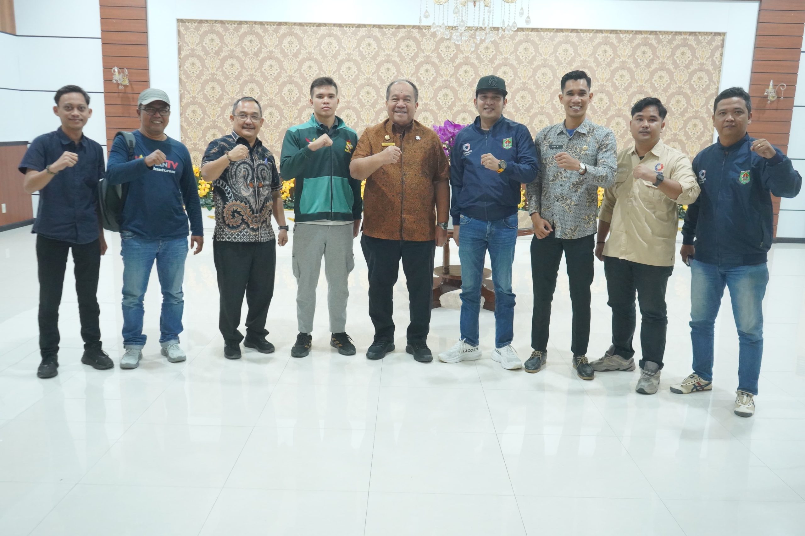 Bupati Asahan Lepas Atlet Renang Berlaga di Kejuaraan Indonesia Open 2026