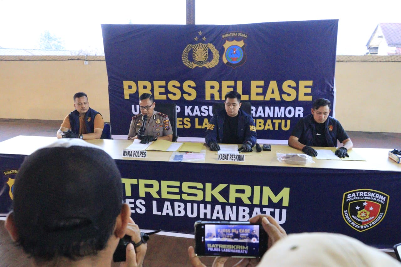 Polres Labuhanbatu Gelar Konferensi Pers Pengungkapan Kasus Curanmor dan Amankan Tiga Terduga Pelaku